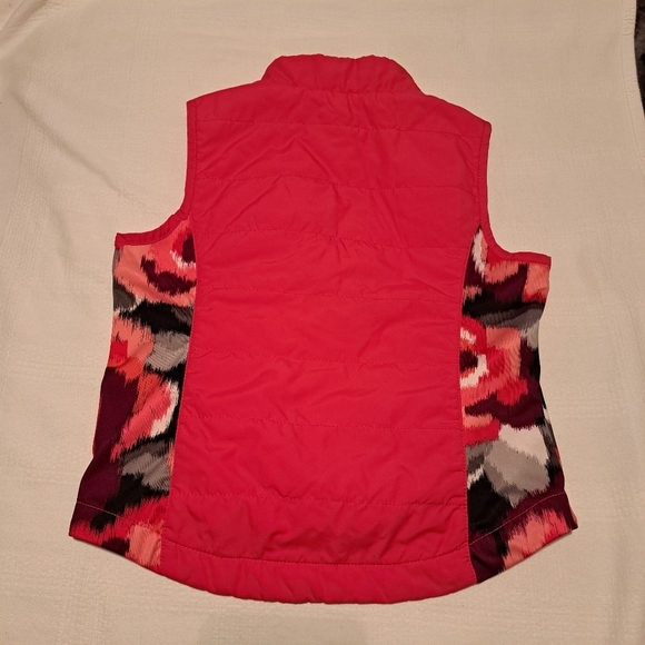 Gymboree Gymgo Medium or 7/8 athletic style vest, has 2 front side open pockets - Picture 2 of 4